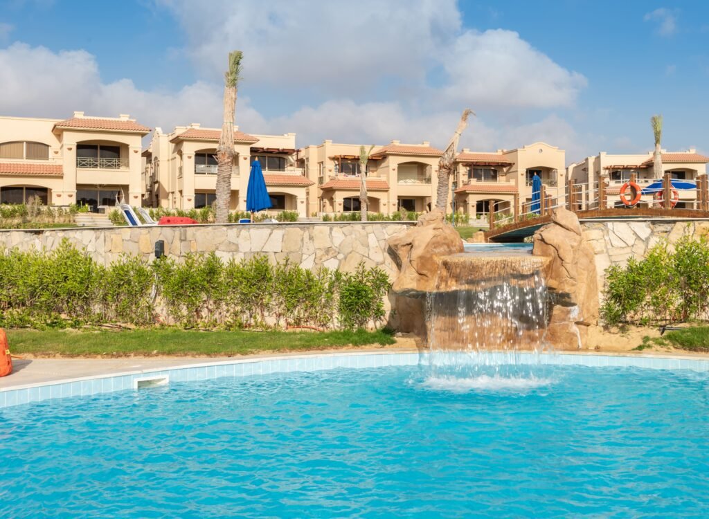 قرية لافيستا باي الساحل الشمالي 2025 – La Vista Bay North Coast 3 مميزات La Vista Bay North Coast