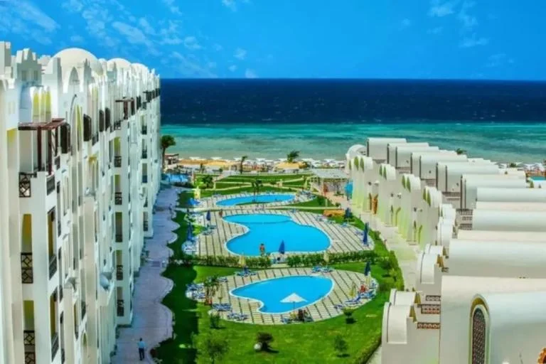 قرية سيكويا البحر الأحمر الغردقة – 2026 Sequoia Red Sea